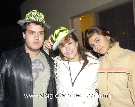 06122006
Stefy Vázquez, Juanjo Sánchez y Cristy Martínez.