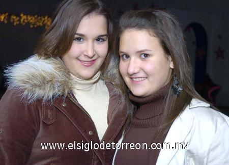 09122006
Sofía y Luisa.