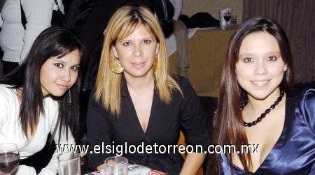 10122006 
Katy, Paola y Lluvia Pancardo.