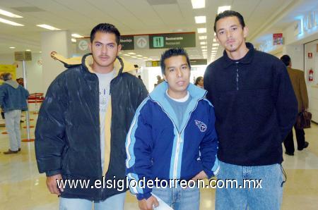 15122006 
Zurisaday Rosales, Alejandro Padilla y Leonardo Ortiz viajaron a Tijuana.