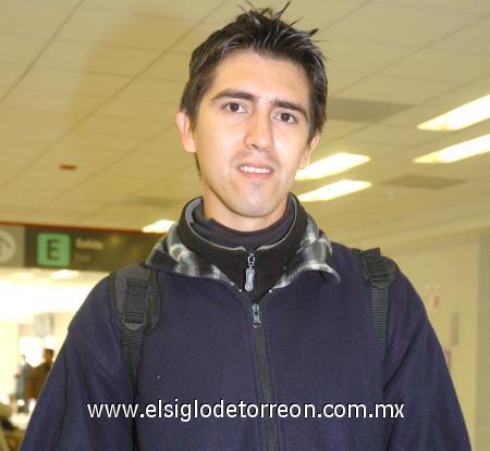 12122006
Ángel Ruiz viajó a la Ciudad de México.