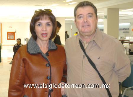 12122006
Silvia Muñoz y Guillermo Ávila viajaron con destino a México.