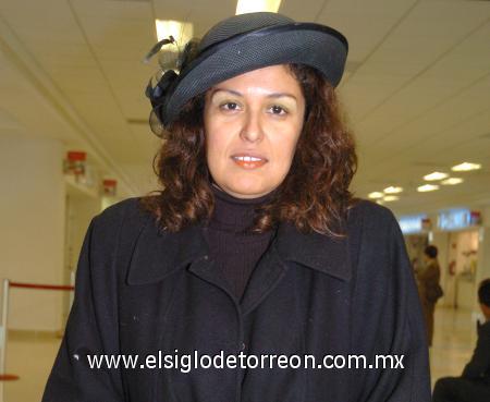 14122006
María Colet Toca Morales viajó con destino al Distrito Federal.