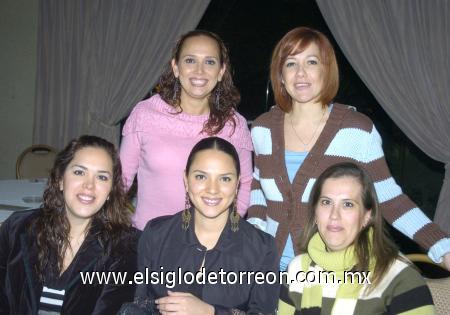 13122006
Renata Garza, Mónica de Borghetti, Paty Marín, Ana Luisa López y Claudia Cárdenas.