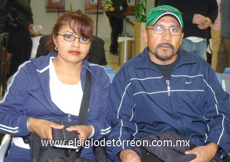 19122006
Ricardo y Martha Puente viajaron a San Francisco, California.