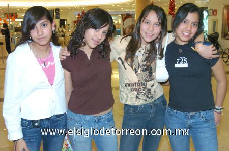 18122006
Samantha Sojo, Idalia Ruvalcaba, Michelle Sierra y Laura García.