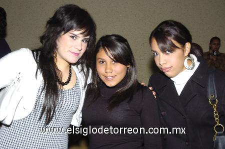 19122006
Gelmy Medina, Katy Pedroza y Lulú Hernández.