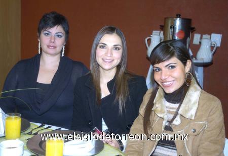 19122006
Abril Morales, Lupita González y Mariana González.