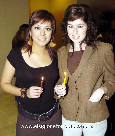 16122006 
 Araira Ramírez y Cindy Ayala