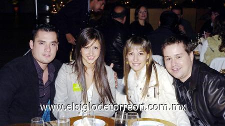 17122006 
Maurice Collier , Anabel González, Any García de Gilio y Antonio Gilio.