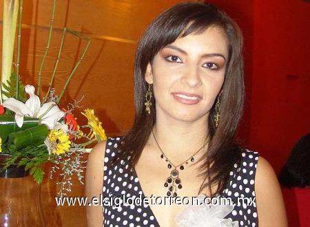 20122006
Paloma Peña Gutiérrez disfrutó de una despedida, con motivo de su próxima boda con Gustavo León González.