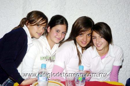 22122006 
Marcela Villarreal, Alicia Fernández, Mariana Mijares y Daniela Santibáñez.