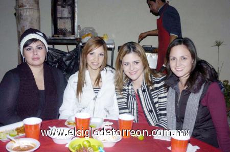 24122006 
Abril Morales, Brenda Espinoza, Brenda Dávila y María Emilia Jiménez.