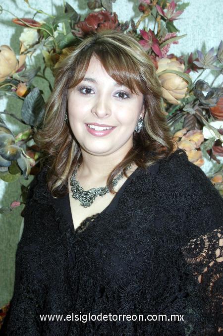 23122006
 Rosina Morillón de Alvarado en la fiesta d e despedida que le ofrecieron.