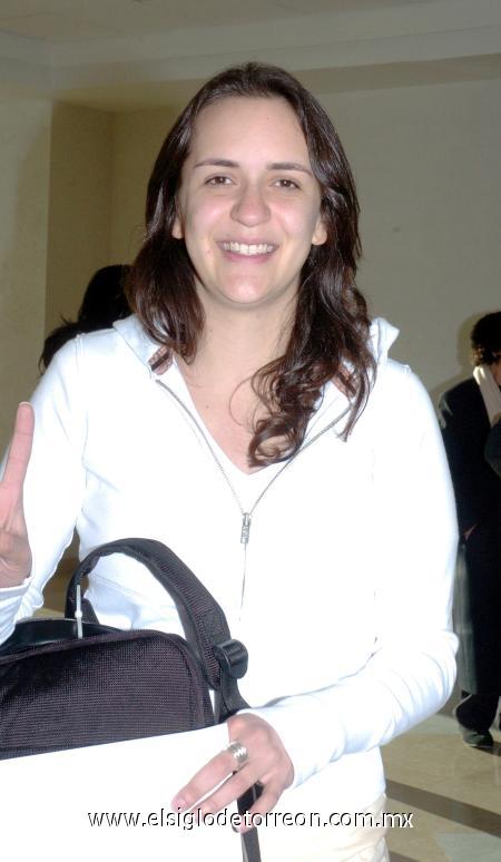 29122006 
Tania Recino viajó a Playa del Carmen.