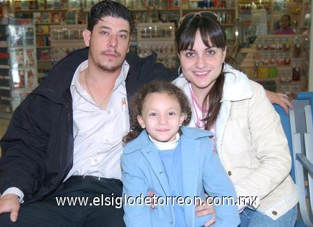 26122006
Habeb Hadad viajó a Alabama, lo despidieron Nazhle Fahur y Nazhle Hadad.