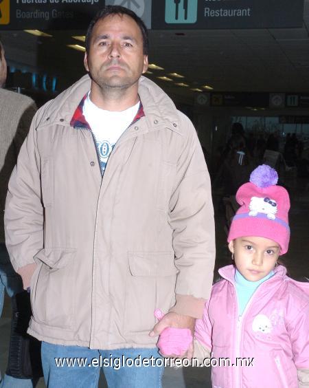 31122006
Raúl Ortiz y Stacy Ortiz viajaron a Tijuana.