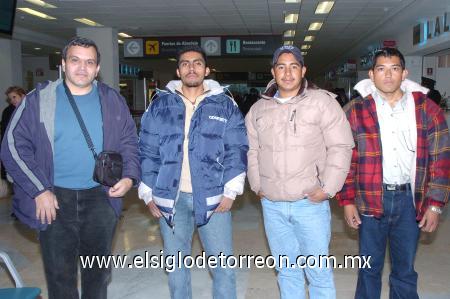 31122006
Rodolfo Montes, Marco García, Daniel Carmona y Manuel Azpiricueta viajaron a Canadá.