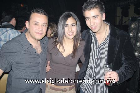 01012007 
Antonio Suárez, Ivonne Samaniego y Diego Martínez.