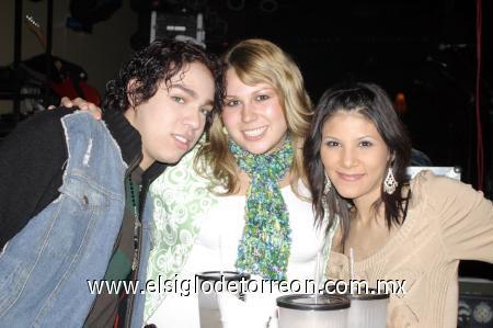 01012007 
Édgar Ramírez López, Claudia Santillana y Mónica Conte.