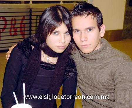 03012007 
Claudia Alba y Sergio Gama.