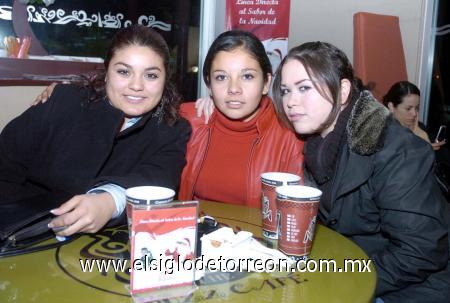 07012007 
Susy Bañuelos, Mafer Tagle y Graciela López.