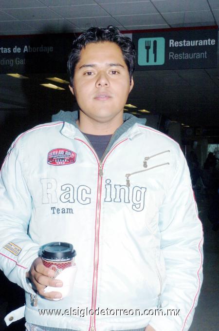 07012007 
Carlos Estrada viajó a Tijuana.