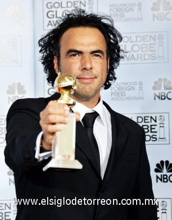 Babel, la épica multicultural del mexicano Alejandro González Iñárritu (foto), ganó el Globo de Oro a la mejor película dramática y se estableció como potencial favorita a los Oscar junto con Dreamgirls, que se llevó el mismo premio para un musical o comedia.

No importa cuántos idiomas se usen en una misma película... La emoción no necesita traducción y esa es la belleza' del cine, declaró González Iñárritu al aceptar su premio, el único de los siete a los que fue nominado.