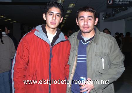 15012007
Érick Rascón y Jesús Oliveros viajaron con destino a Tijuana.