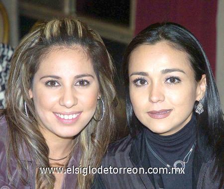 14012007 
Ana de Jiménez y Diana de Espericueta.