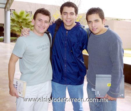 14012007 
Manuel Solís, Luis Montaña y Elmer Nevárez.
