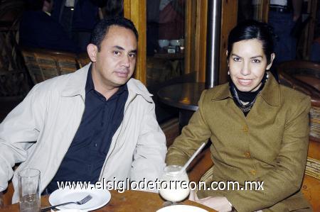 14012007 
Mauricio Heath y Lucía Martínez.