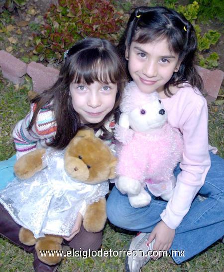 14012007 
Luciana Arriaga y Valeria Jaidar.