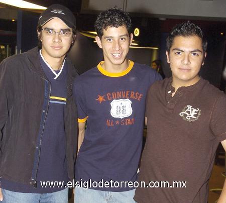 16012007
Juan Hinojosa, Jesús Vázquez y Guillermo Ríos.