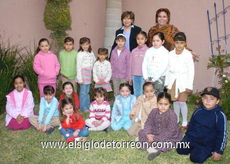 16012007
Club de Jardinería Infantil Margarita, en su primera sesión de trabajo del año.