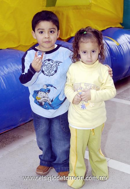 19012007 
Martín Abdo y Alin Farad.