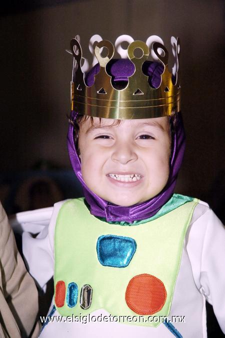19012007 
De Buzz Light Year se disfrazó el pequeño Òscar Gael.