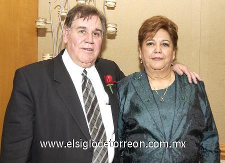 17012007
Roberto Cárdenas Cantú y María del Roble Hernández de Cárdenas.