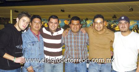 20012007 
Gustavo, Carlos, José Ángel, Héctor, Arturo y Jaime