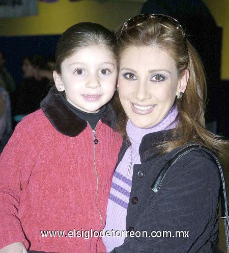 21012007 
Naila Camila y Astrid Casale.