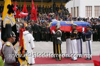 Gobiernos de varios países enviaron mensajes de condolencia al de Ecuador y algunos de ellos se comprometieron a colaborar en la investigación, que ofreció iniciar el presidente Correa.