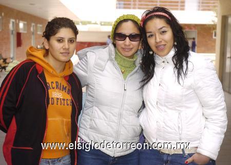 24012007
Samanta Mejía, Tania Uribe y Marsi Márquez.
