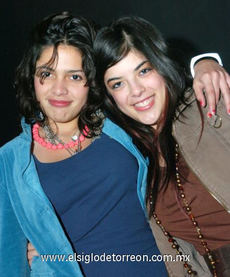 25012007
Priscila Hernández y Belinda Puentes.