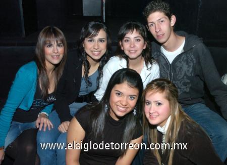 25012007
Martha Márquez, Elisa Martínez, Pepe Reynoso, Alicia Reyes, Rocío Ramírez y Ana Gutiérrez.