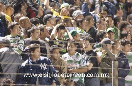 Mario, joven de 16 años de edad, se preguntaba por qué la reacción llegaba hasta que la desventaja era de tres goles.