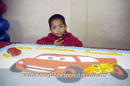 28012007 
José Javier Canales Balderas cumplió tres años de edad y fue festejado potr sus padres, Javier y Tomy Canales.
