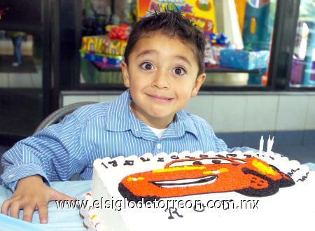 27012007 

Roy Alejandro Arias Muñoz fue festejado por sus padres al cumplir cuatro años de vida