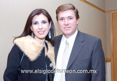 27012007 
 Katia Batarse y Salvador Pruneda