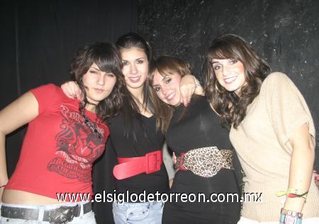 31012007
Cova Murra, Valeria González, Belinda Rodríguez y Dayana Kort.