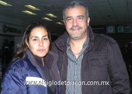 30012007
María Luisa de Custodio y José Luis Custodio viajaron a México.